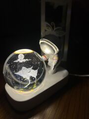3d Astronot Figürlü Galaksi Işıklı Cam Küre