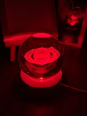 3D Işıklı Uzay Görselli Ahşap Taban Üç renk Cam Küre